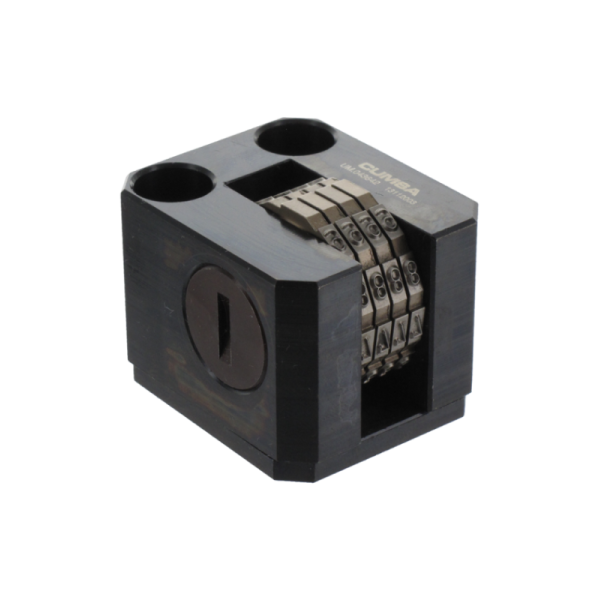 UM043642